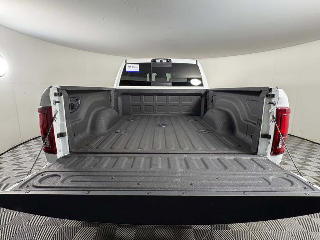 Used 2025 RAM 3500 Laramie image 32