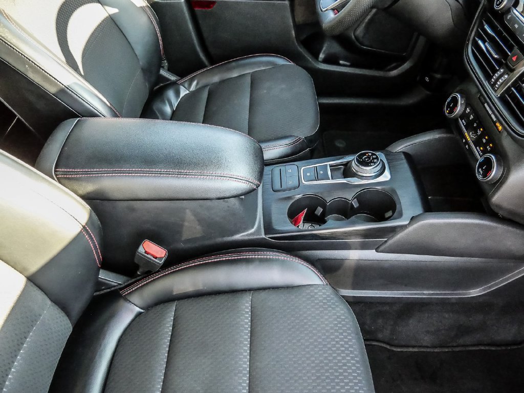 Certified 2025 Ford Escape ST-Line FWD image 17