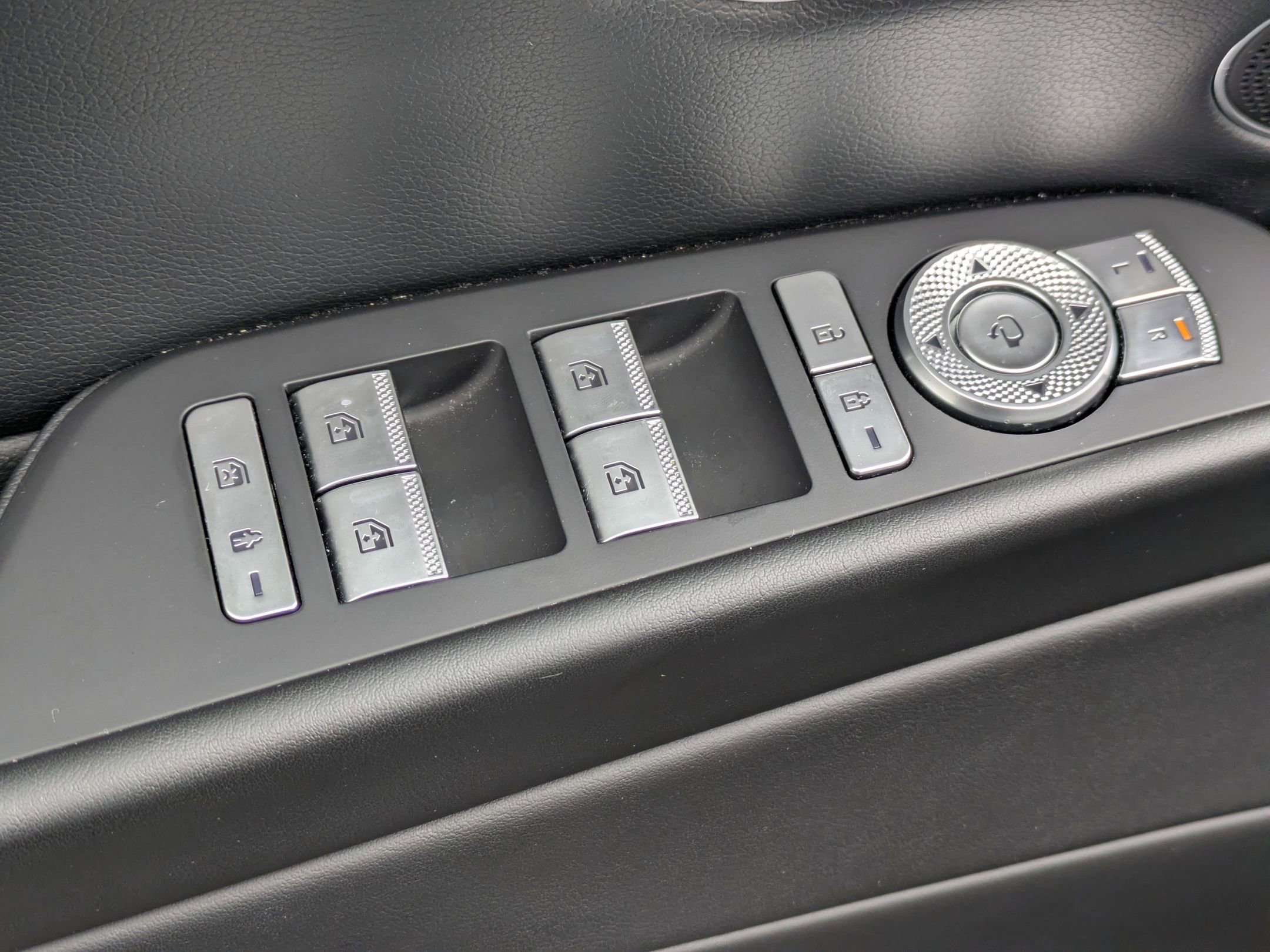 Used 2023 Genesis G80 2.5T image 11