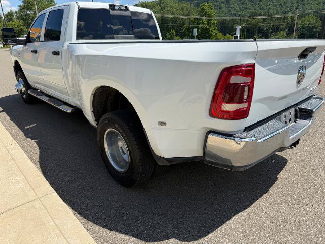 Used 2024 RAM 3500 Tradesman w/ Chrome Appearance Group AWD/4WD image 2
