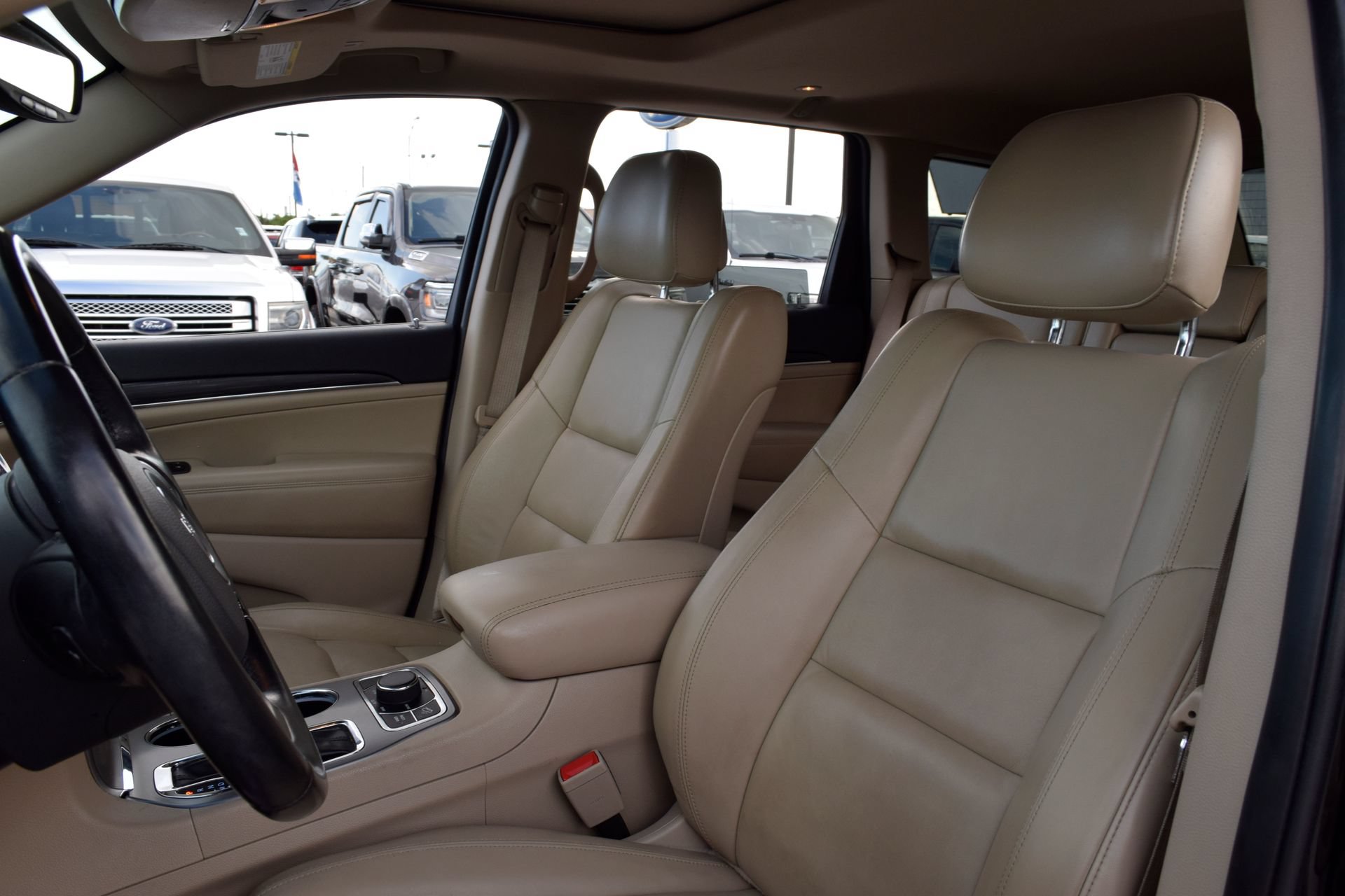 Used 2020 Jeep Grand Cherokee Limited AWD/4WD image 13