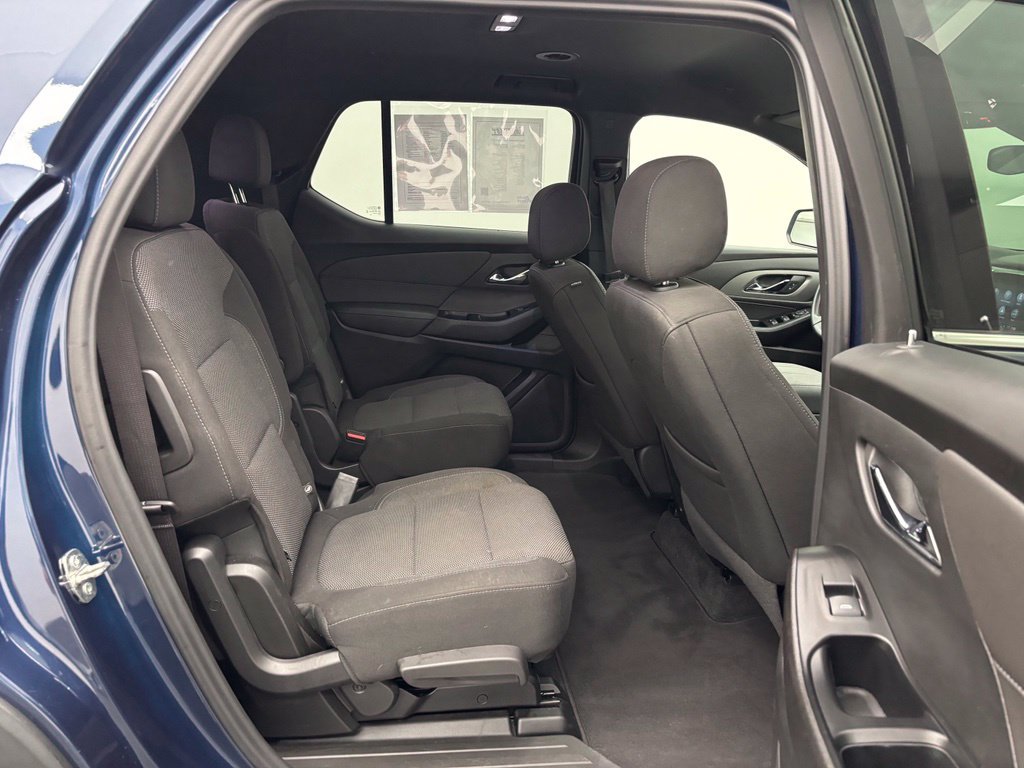 Used 2023 Chevrolet Traverse LT AWD/4WD image 45