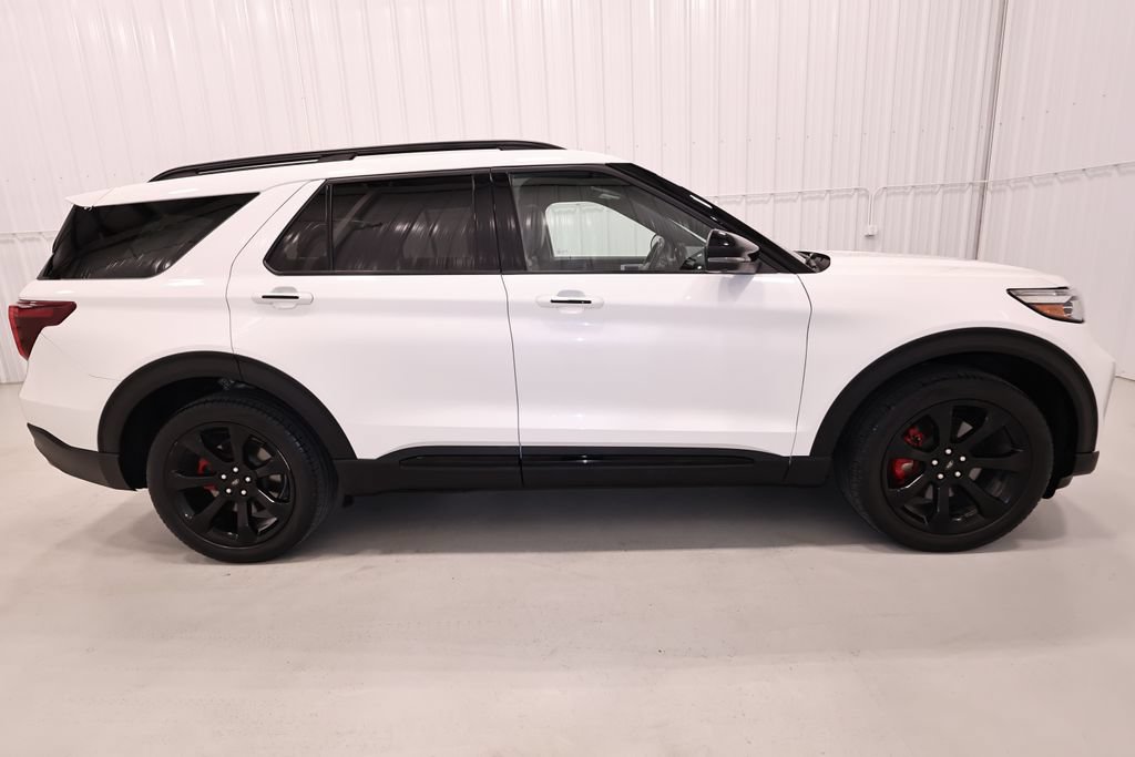 Certified 2022 Ford Explorer ST w/ Equipment Group 401A AWD/4WD image 2