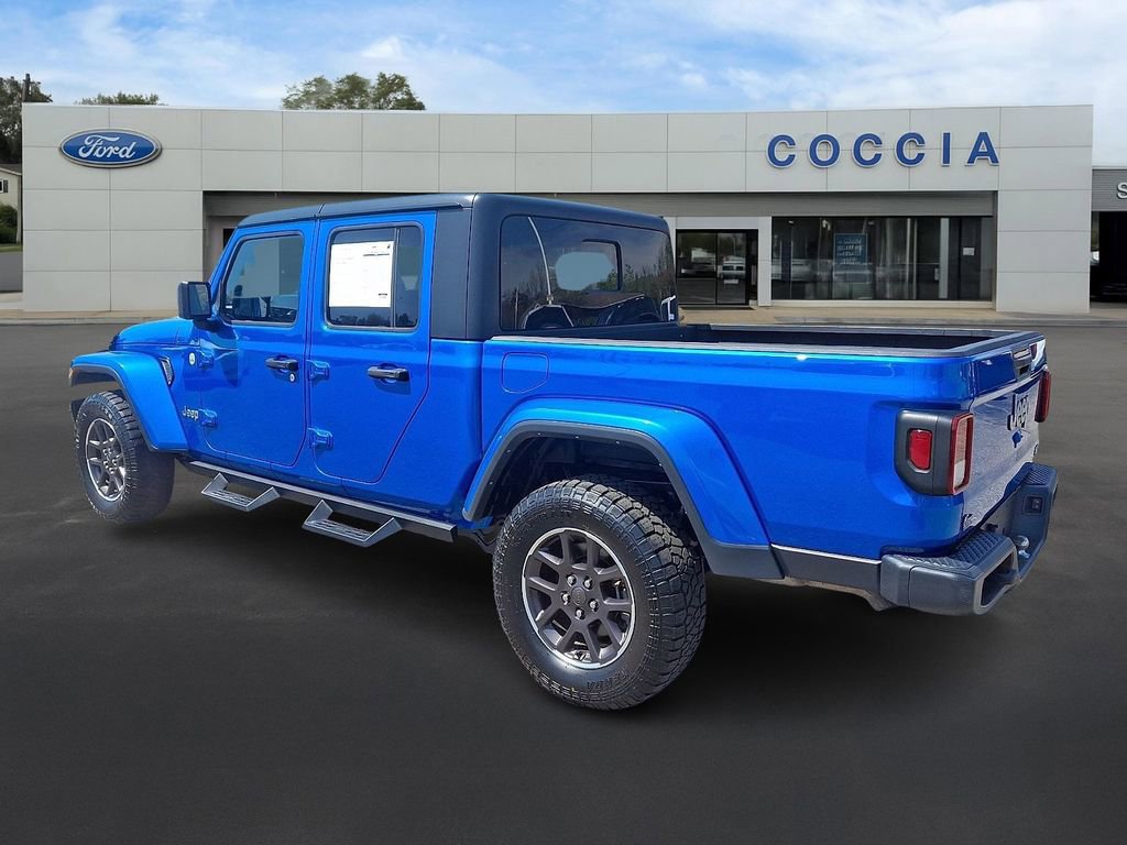 Used 2023 Jeep Gladiator Overland AWD/4WD image 3