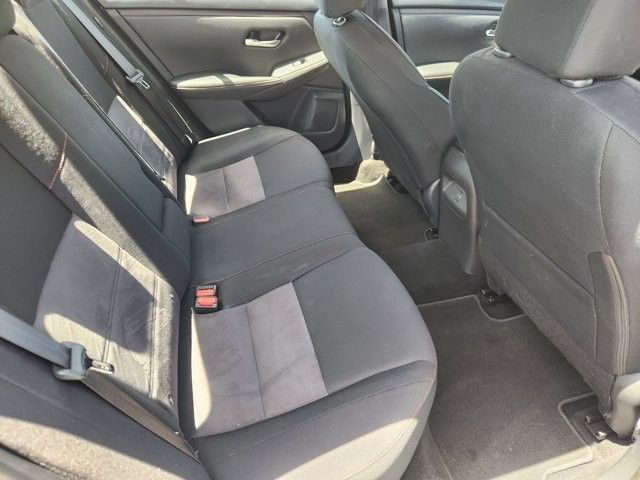 Used 2025 Nissan Sentra SR FWD image 31