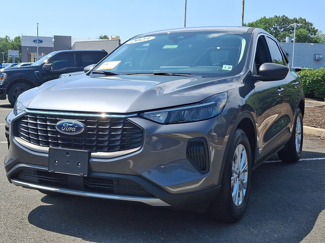 Certified 2023 Ford Escape Active w/ Tech Pack #1 AWD/4WD image 4
