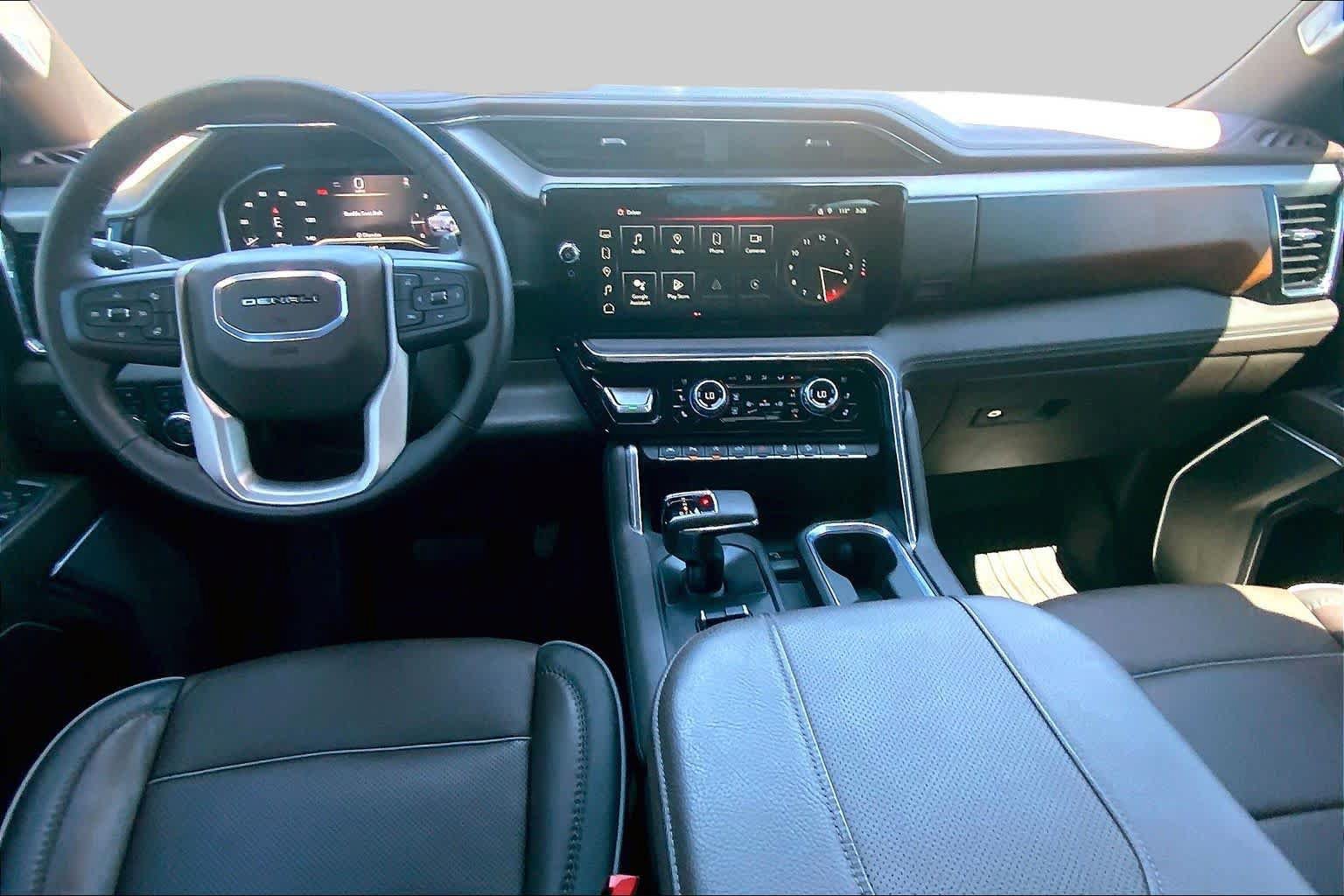 Used 2024 GMC Sierra 1500 Denali w/ Technology Package AWD/4WD image 16