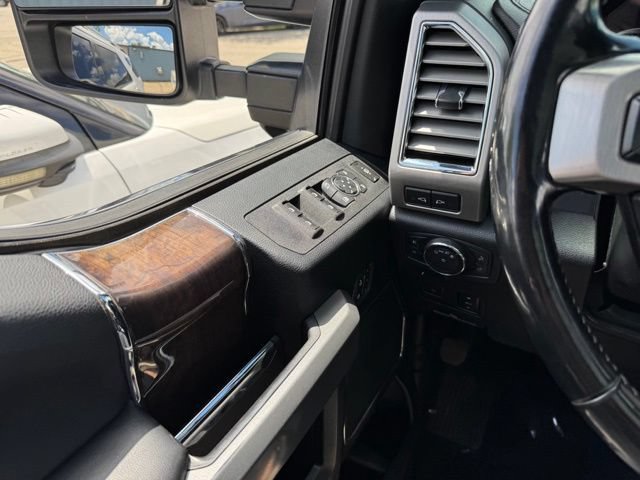 Certified 2017 Ford F350 Platinum w/ Platinum Ultimate Package AWD/4WD image 38