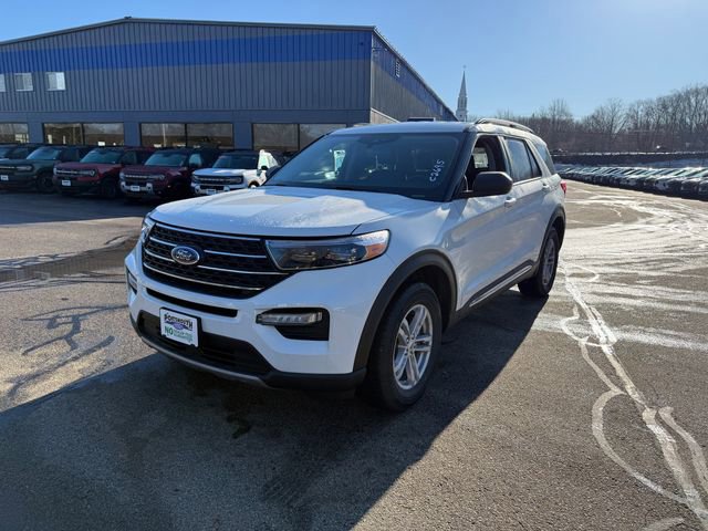 Certified 2022 Ford Explorer XLT w/ Equipment Group 202A image 12