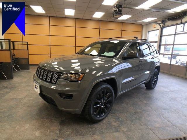 Used 2020 Jeep Grand Cherokee Altitude image 1