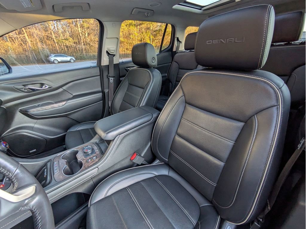 Used 2022 GMC Acadia Denali w/ Denali Technology Package image 23
