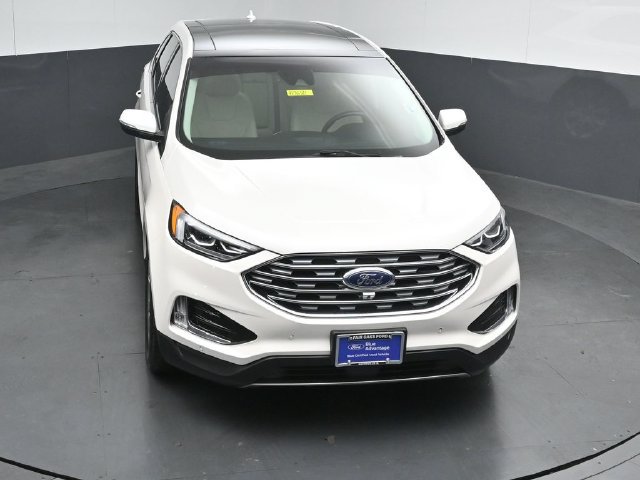 Certified 2019 Ford Edge Titanium w/ Equipment Group 301A AWD/4WD image 47