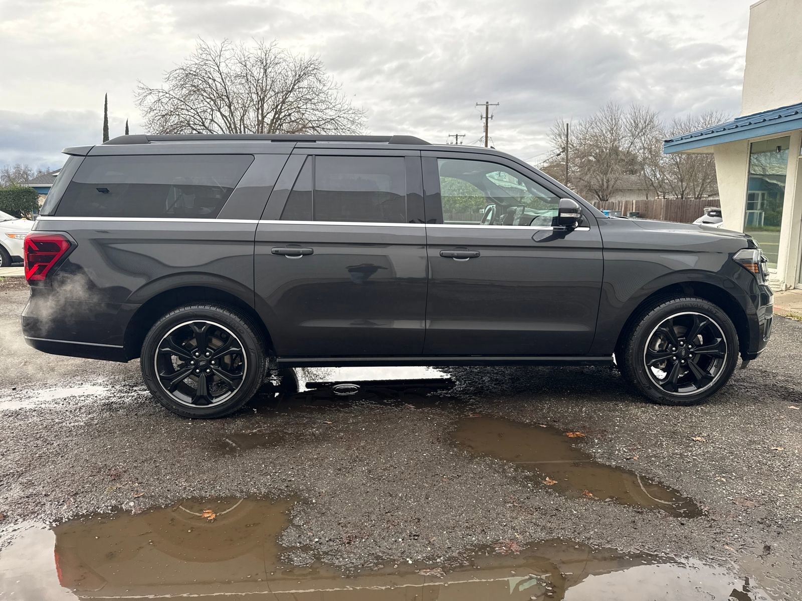 Certified 2022 Ford Expedition Max Limited image 2