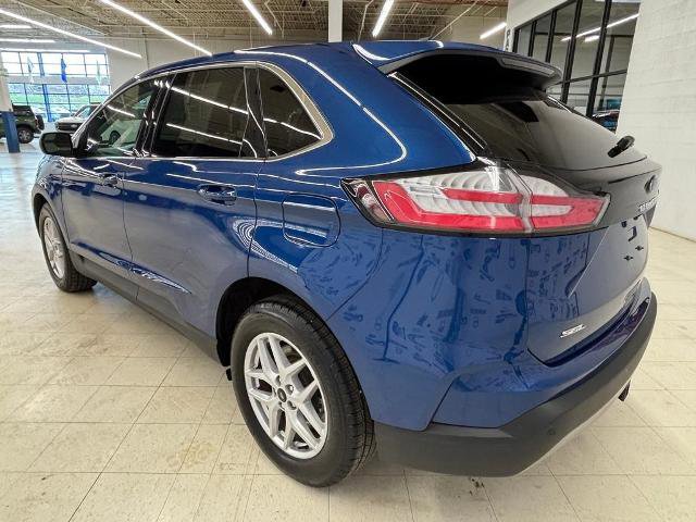 Certified 2024 Ford Edge SEL w/ Convenience Package AWD/4WD image 3