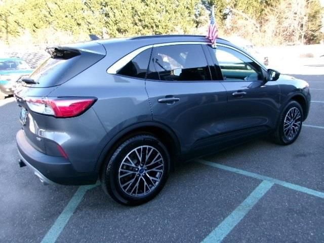 Certified 2022 Ford Escape SEL w/ Class II Trailer Tow Package FWD image 2