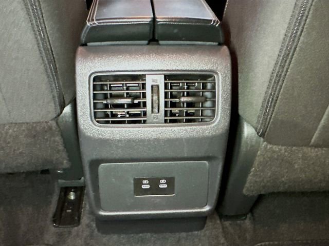 Used 2024 Nissan Rogue SV image 28