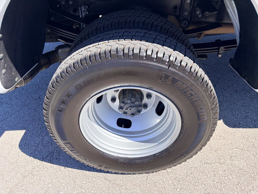 Certified 2025 Ford F350 XLT AWD/4WD image 32