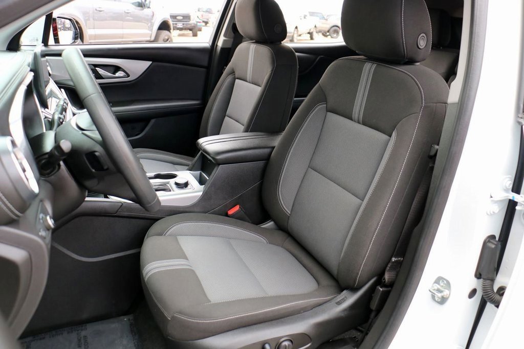 Used 2025 Chevrolet Blazer LT image 19