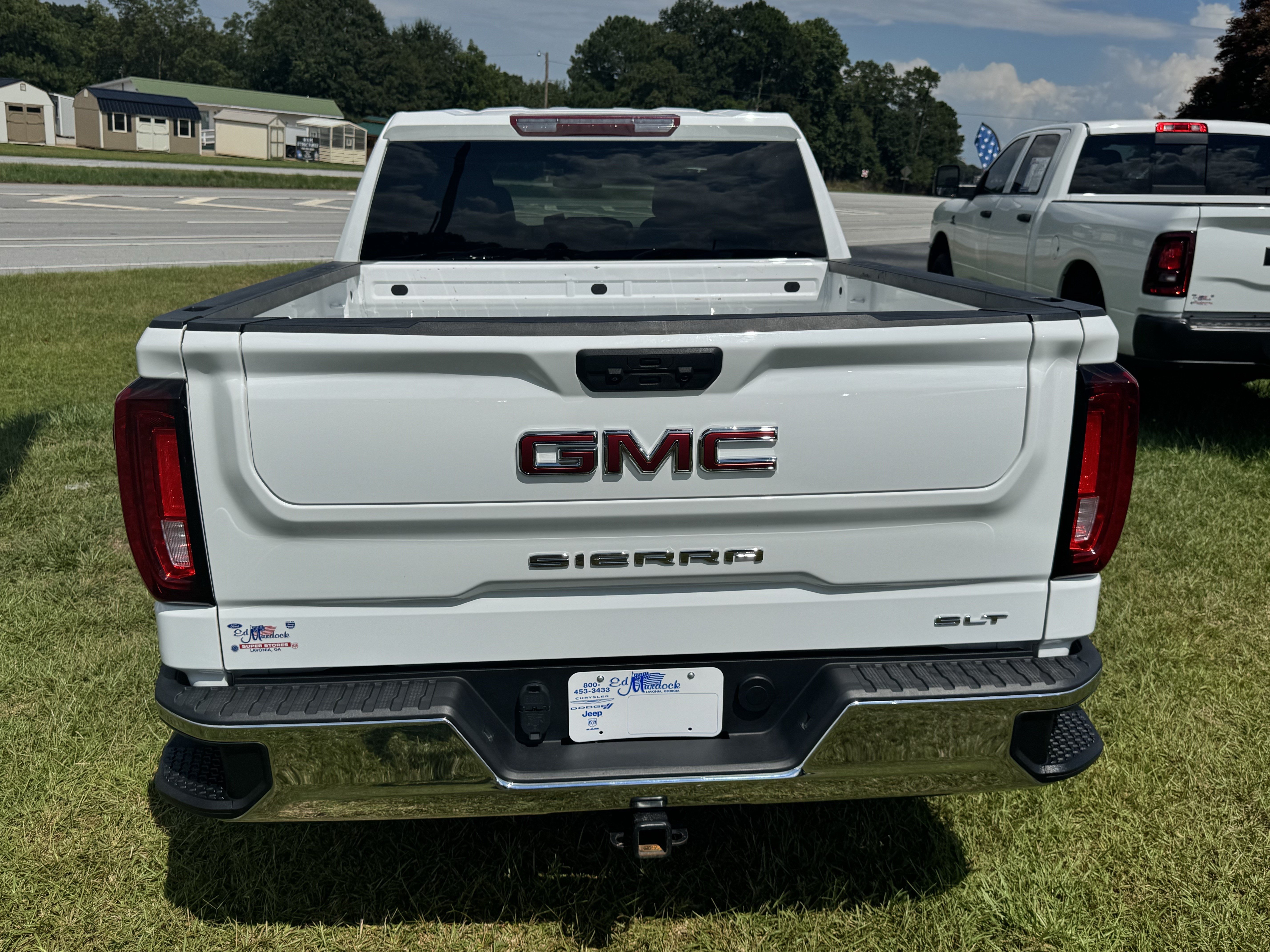 Used 2025 GMC Sierra 1500 SLT AWD/4WD image 6