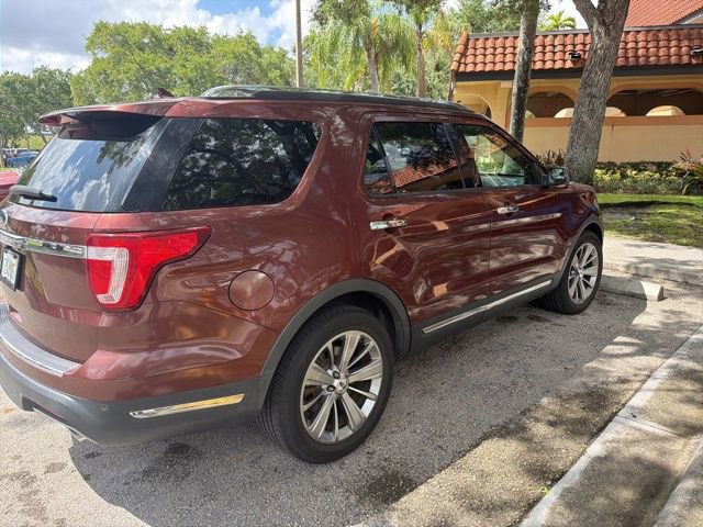 Certified 2018 Ford Explorer Limited FWD image 4
