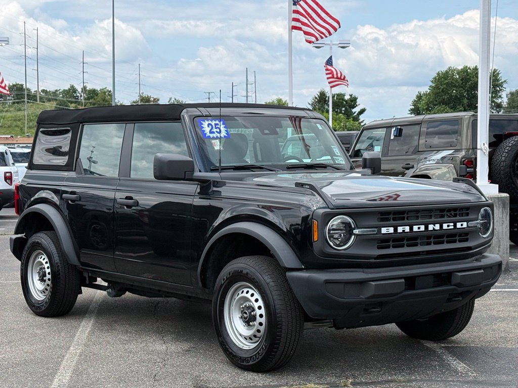 Certified 2025 Ford Bronco 4-Door AWD/4WD image 28
