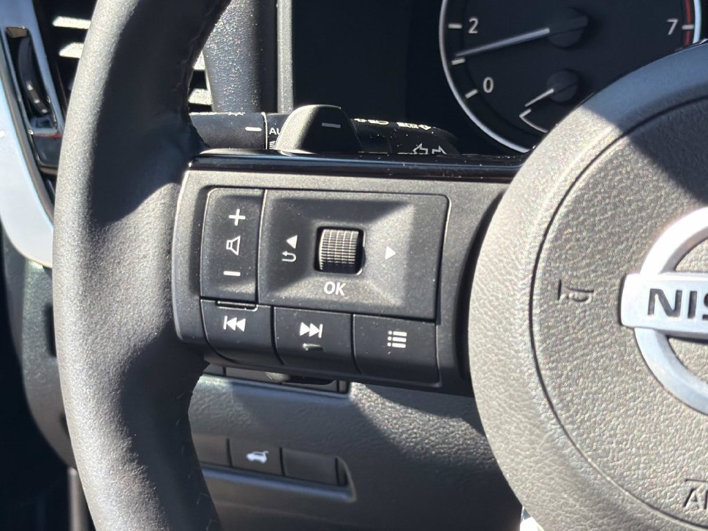 Used 2021 Nissan Rogue SV w/ Premium Package FWD image 10