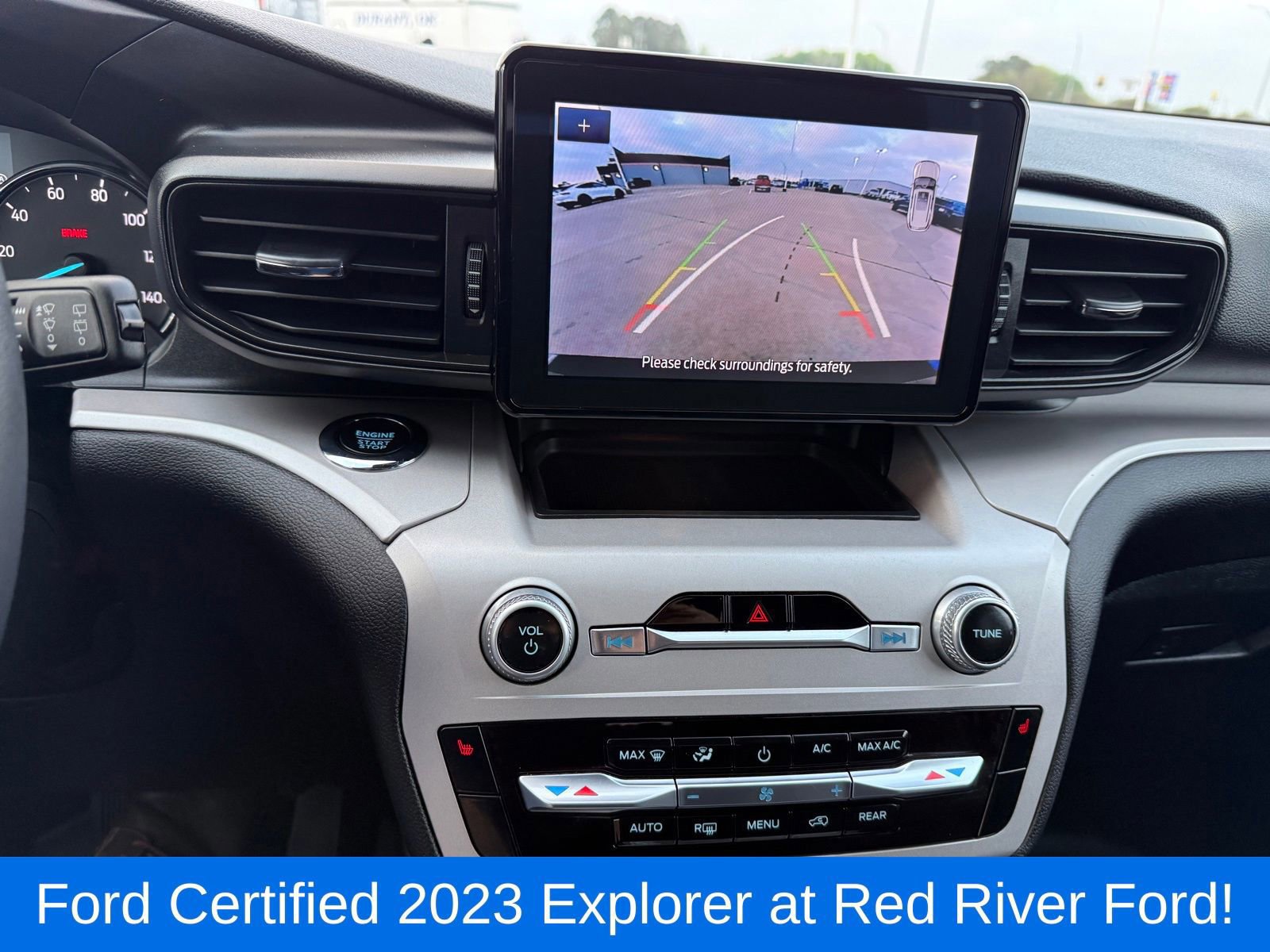 Certified 2023 Ford Explorer XLT image 16