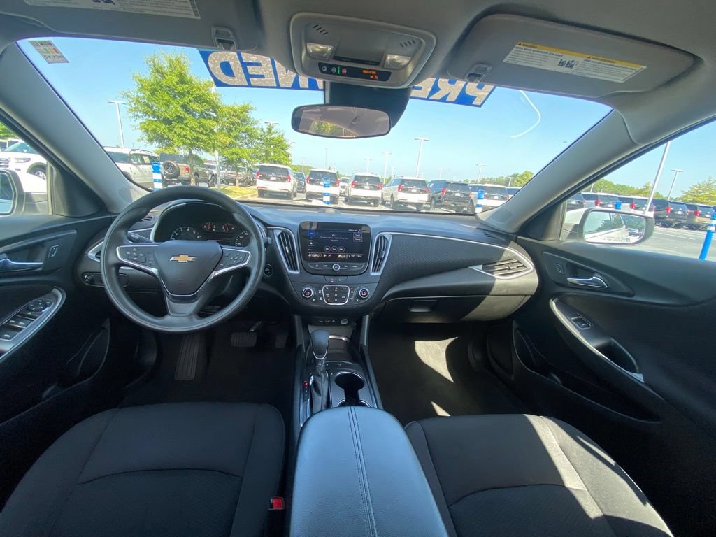 Used 2025 Chevrolet Malibu LT FWD image 25