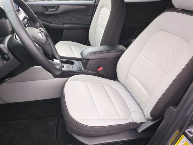 Certified 2024 Ford Escape Active w/ Cold Weather Package image 15