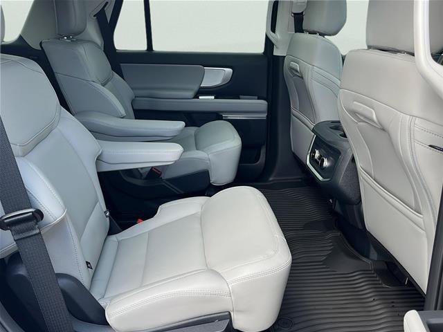Certified 2026 Ford Expedition Active AWD/4WD image 16