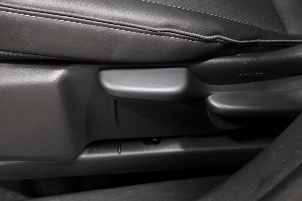 Used 2025 Buick Encore GX Preferred image 25