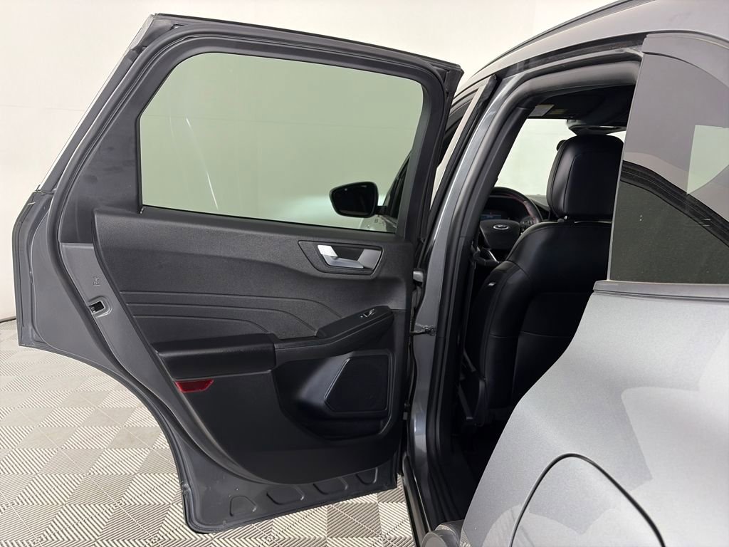 Certified 2025 Ford Escape ST-Line Select image 12