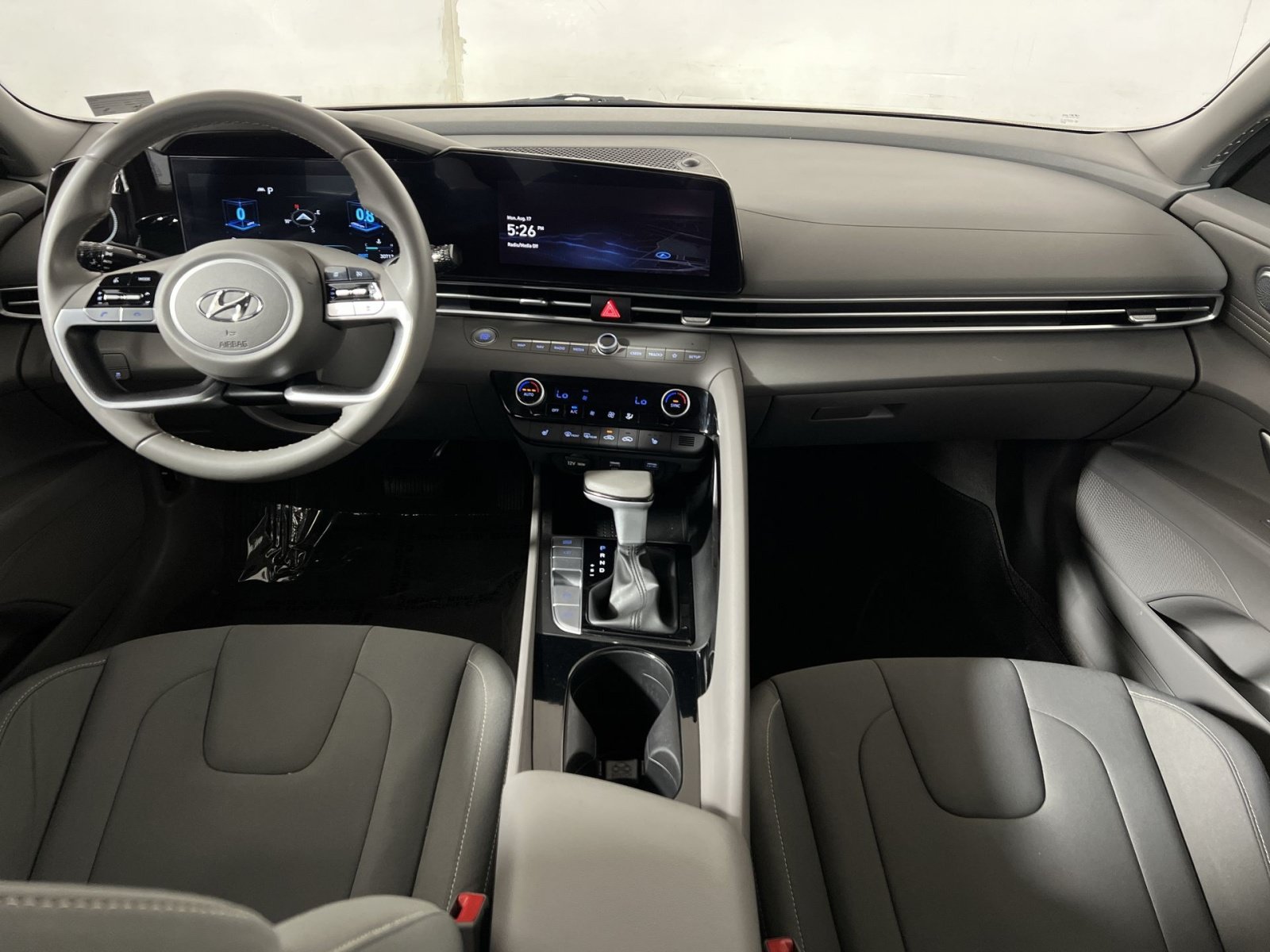 Used 2023 Hyundai Elantra SEL w/ Convenience Package FWD image 23