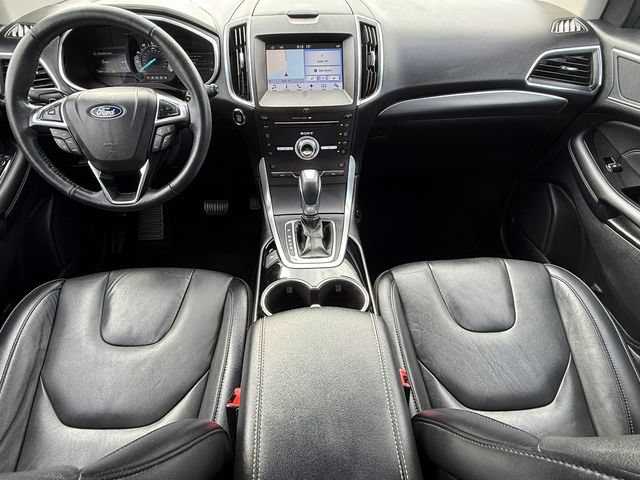 Certified 2018 Ford Edge Titanium w/ Technology Package AWD/4WD image 23