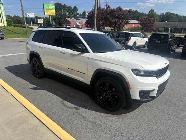 Used 2024 Jeep Grand Cherokee L Limited w/ Black Appearance Package AWD/4WD image 4