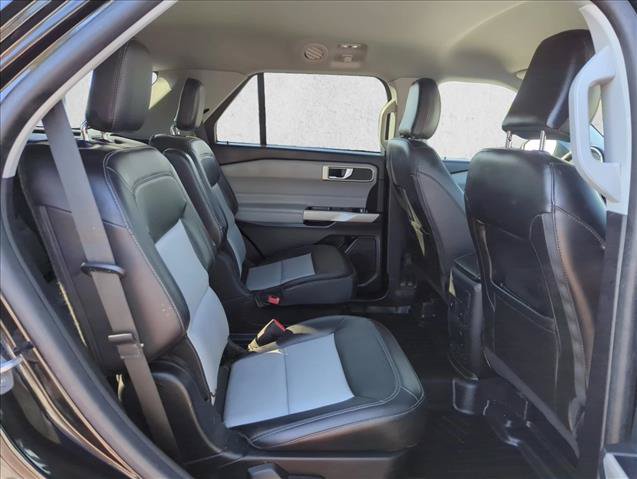 Certified 2022 Ford Explorer XLT w/ Equipment Group 202A AWD/4WD image 19