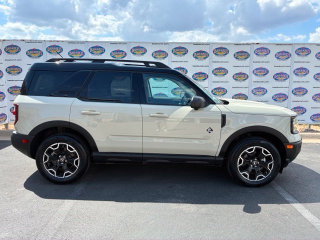 Certified 2025 Ford Bronco Sport Outer Banks w/ Outer Banks Tech Package+ AWD/4WD image 1