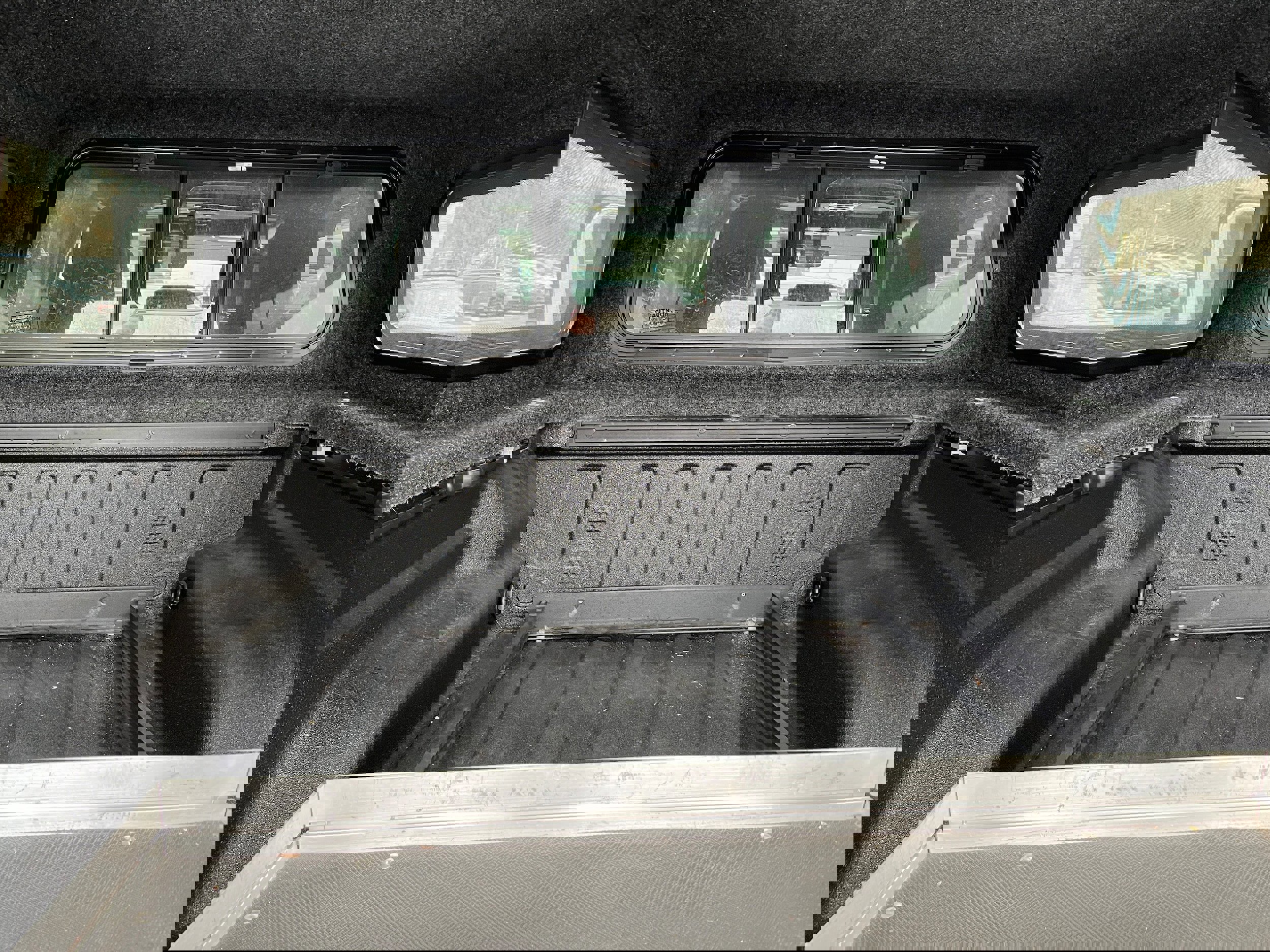 Used 2023 Jeep Gladiator Overland image 10