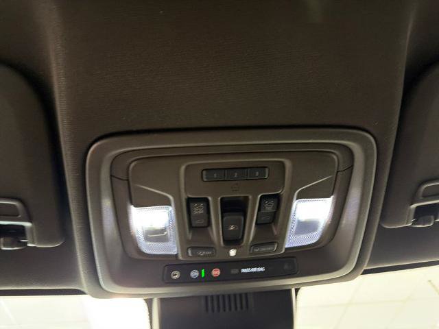 Used 2024 GMC Sierra 1500 Denali AWD/4WD image 14