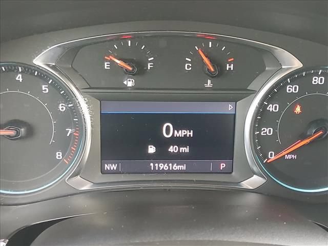 Used 2023 Chevrolet Traverse LT FWD image 25