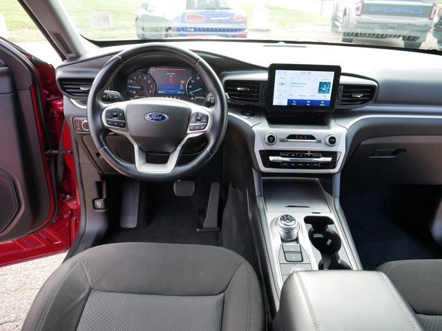 Certified 2022 Ford Explorer XLT w/ Class IV Trailer Tow Package image 22