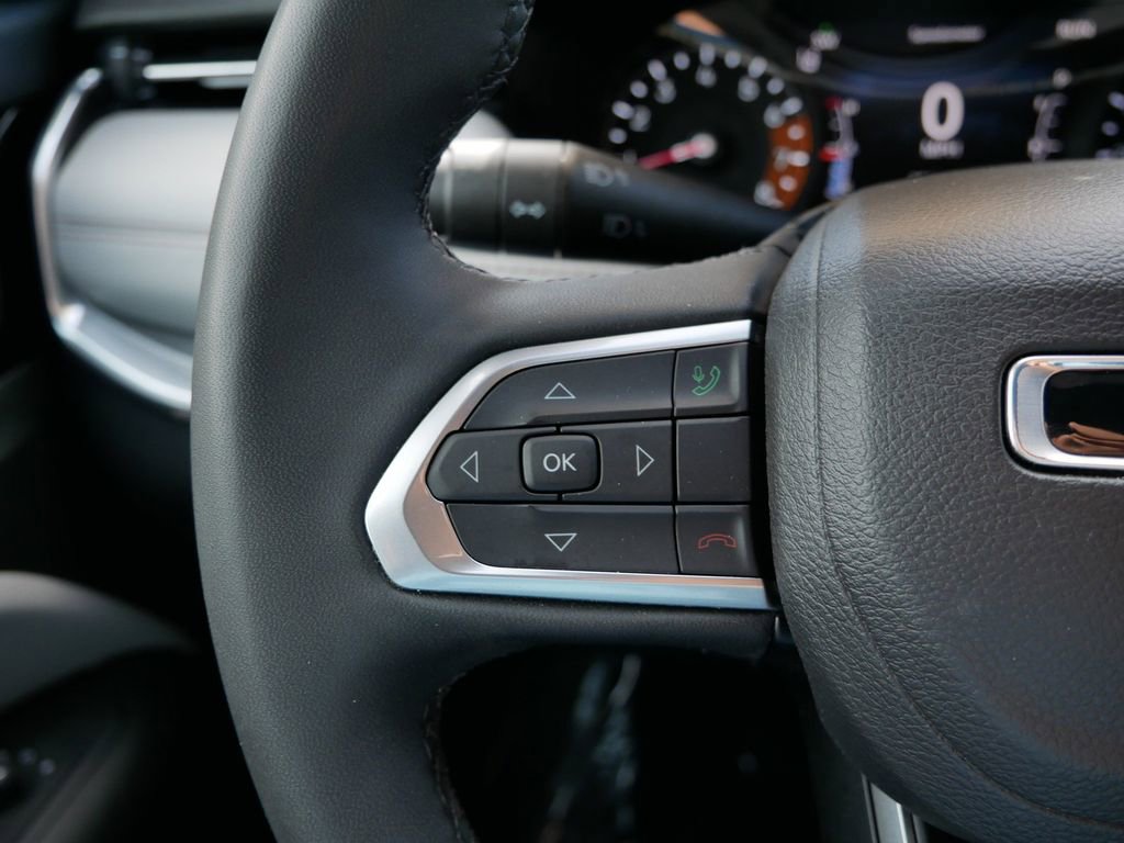 Used 2024 Jeep Compass Limited AWD/4WD image 17