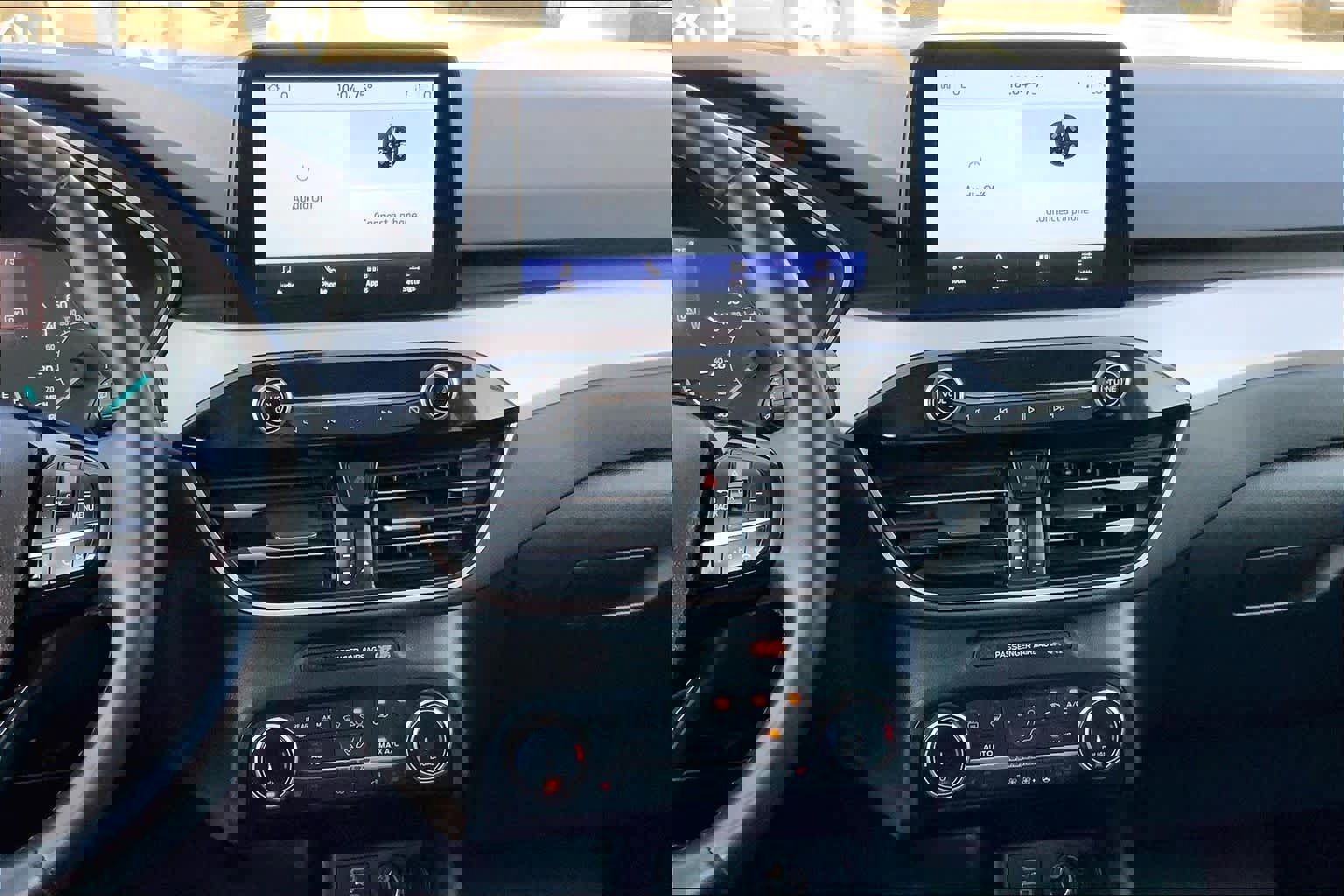 Certified 2022 Ford Escape SE w/ SE Sport Appearance Package FWD image 9