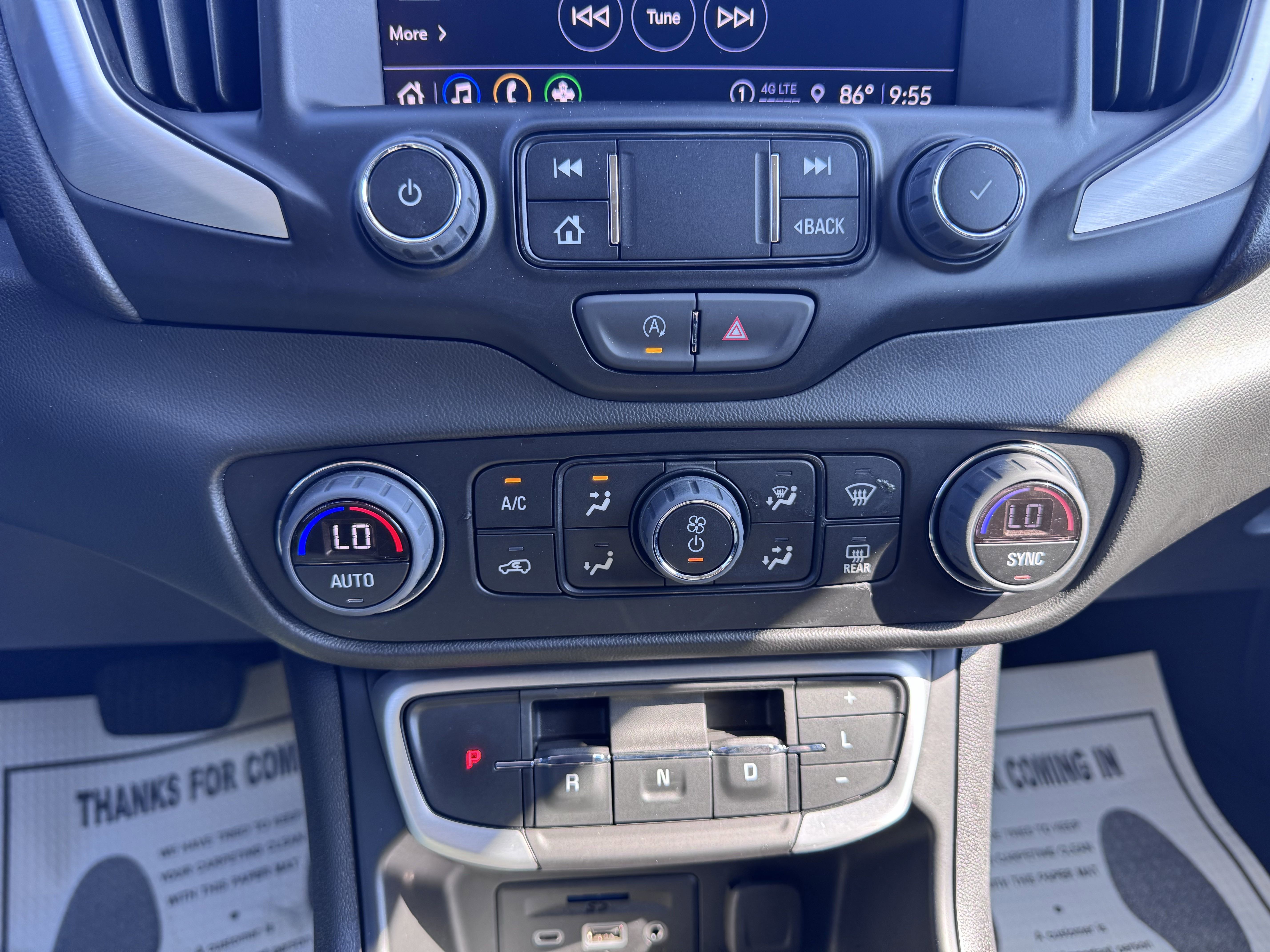 Used 2023 GMC Terrain SLT image 20