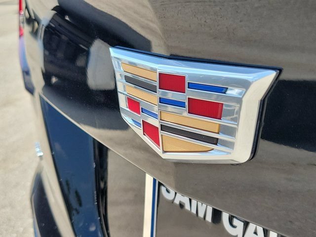 Used 2023 Cadillac XT4 Premium Luxury AWD/4WD image 7