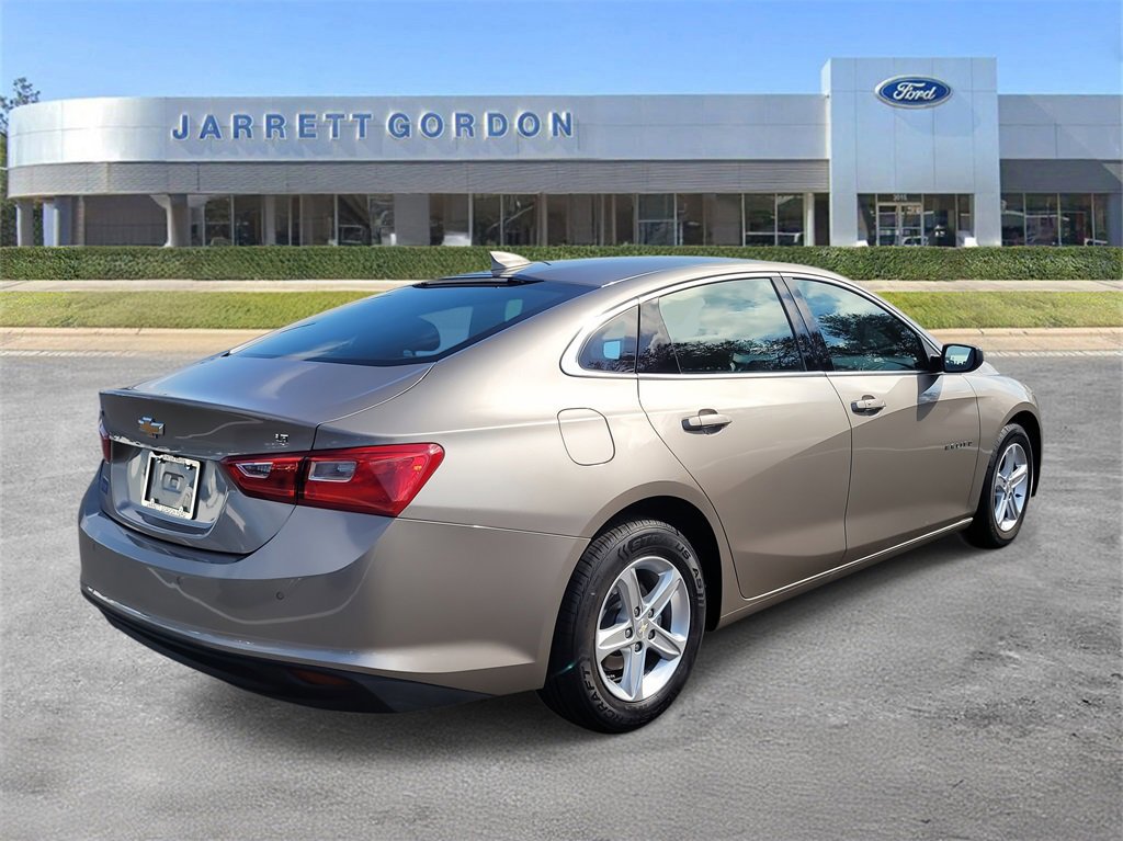 Used 2024 Chevrolet Malibu LT image 3