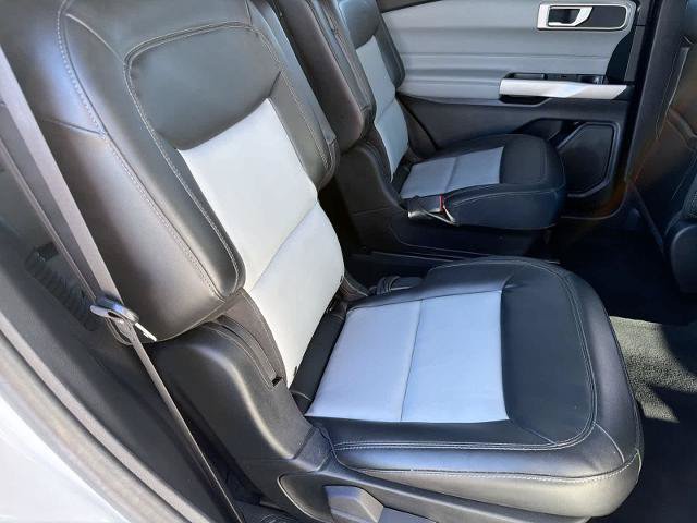 Certified 2022 Ford Explorer XLT w/ Equipment Group 202A AWD/4WD image 22