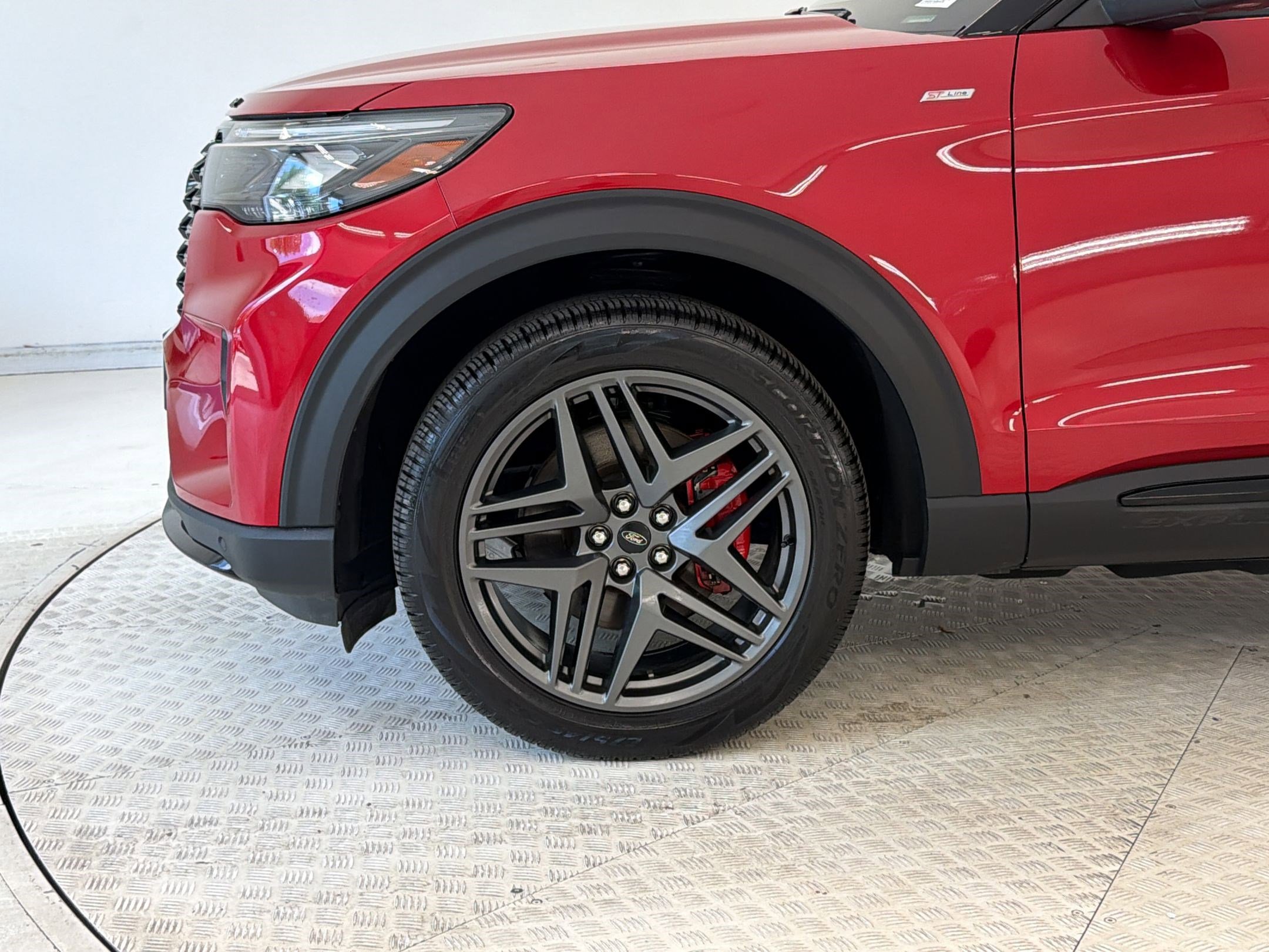 Certified 2025 Ford Explorer ST-Line w/ ST-Line Street Pack AWD/4WD image 12
