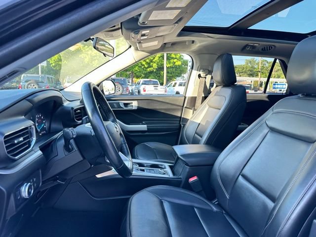 Certified 2022 Ford Explorer XLT w/ Equipment Group 202A AWD/4WD image 34