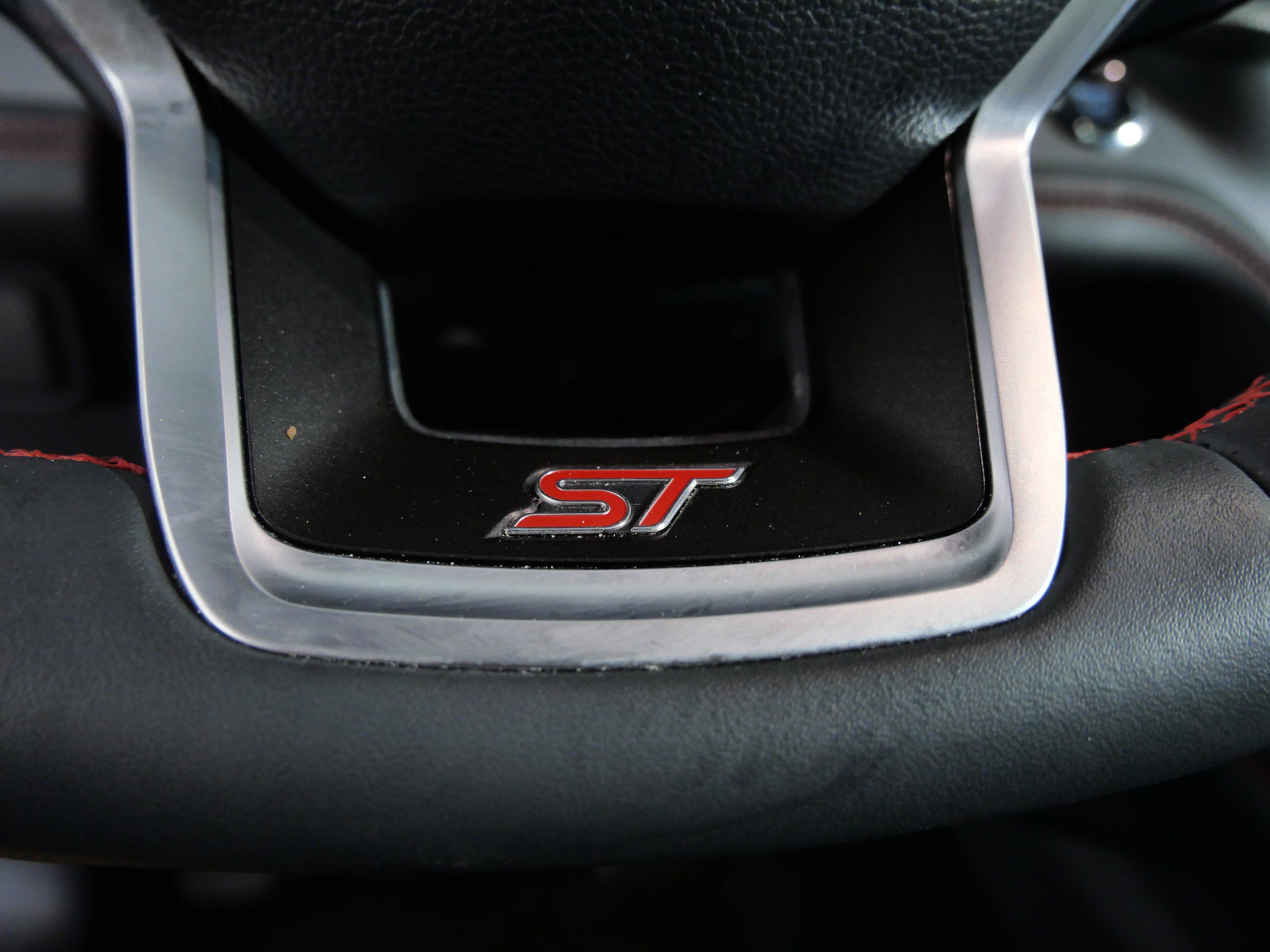 Certified 2025 Ford Explorer ST AWD/4WD image 25